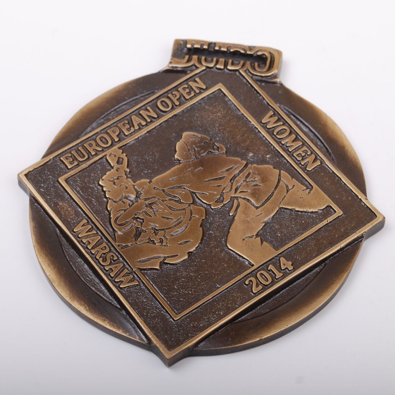 EC Women Custom Medal